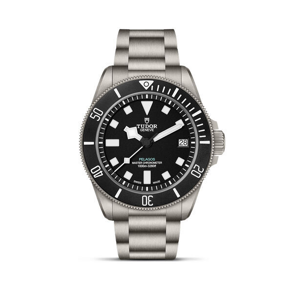 Pelagos Ultra 43 mm automatique en titane